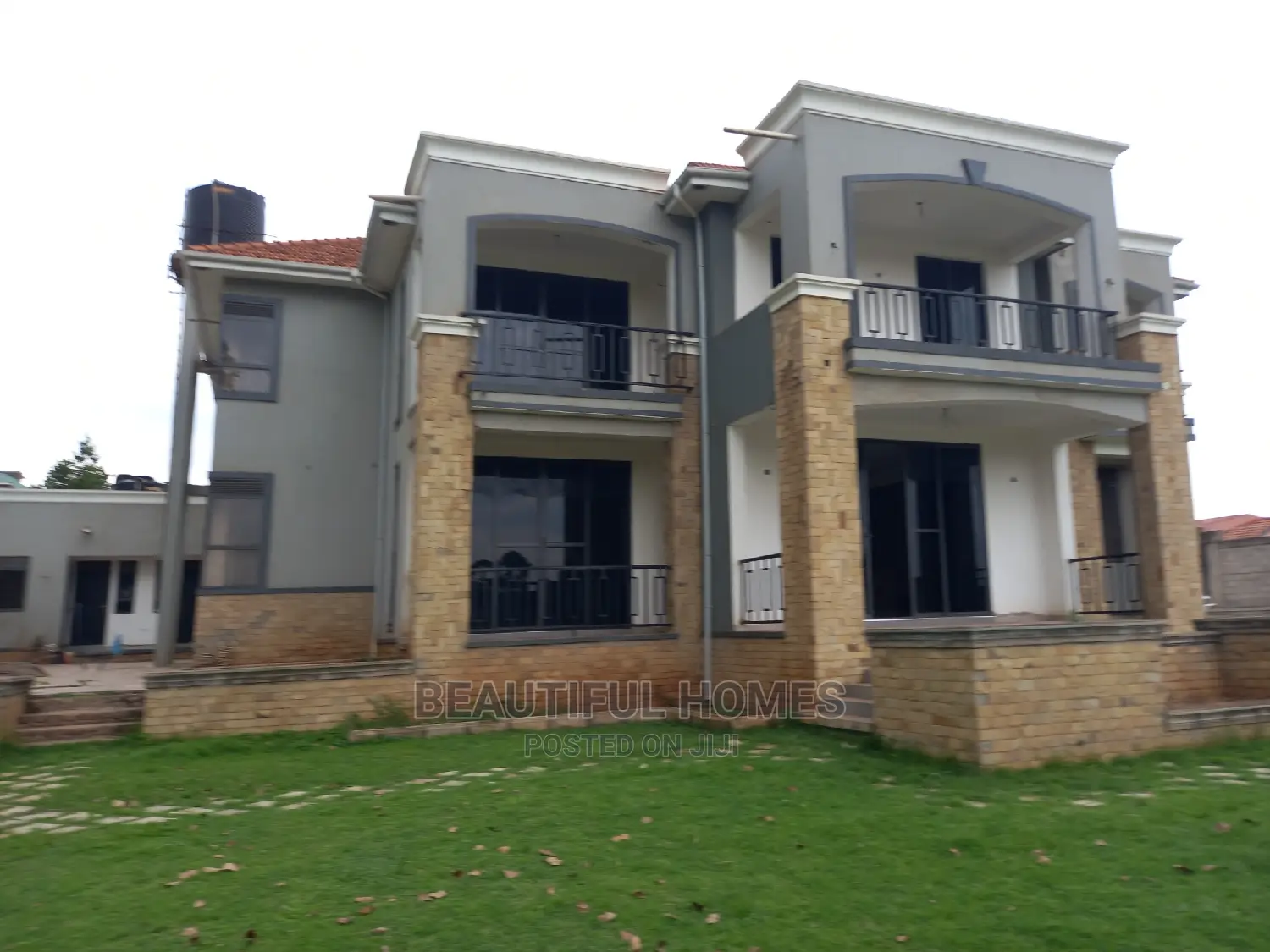 Furnished 6bdrm Mansion in Kyaliwajjara Tarmack, Nakawa for sale