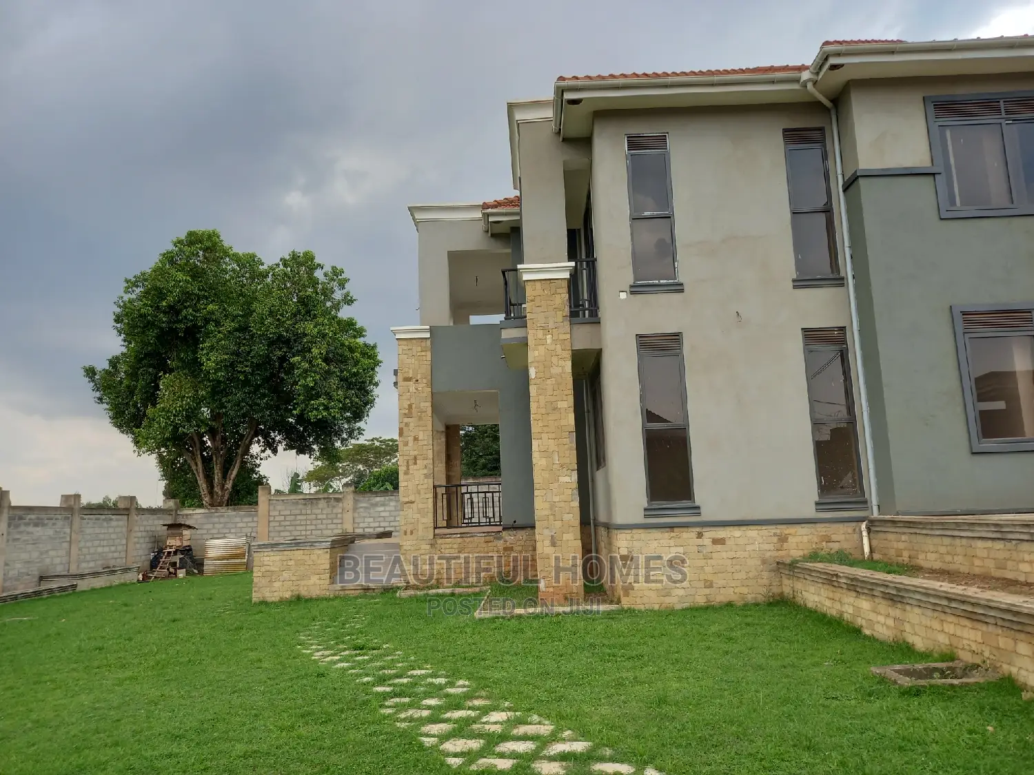Furnished 6bdrm Mansion in Kyaliwajjara, Nakawa for sale