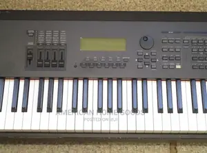 Yamaha S90 88 Key Profesional Keyboard Synthesizer, MIDI/USB