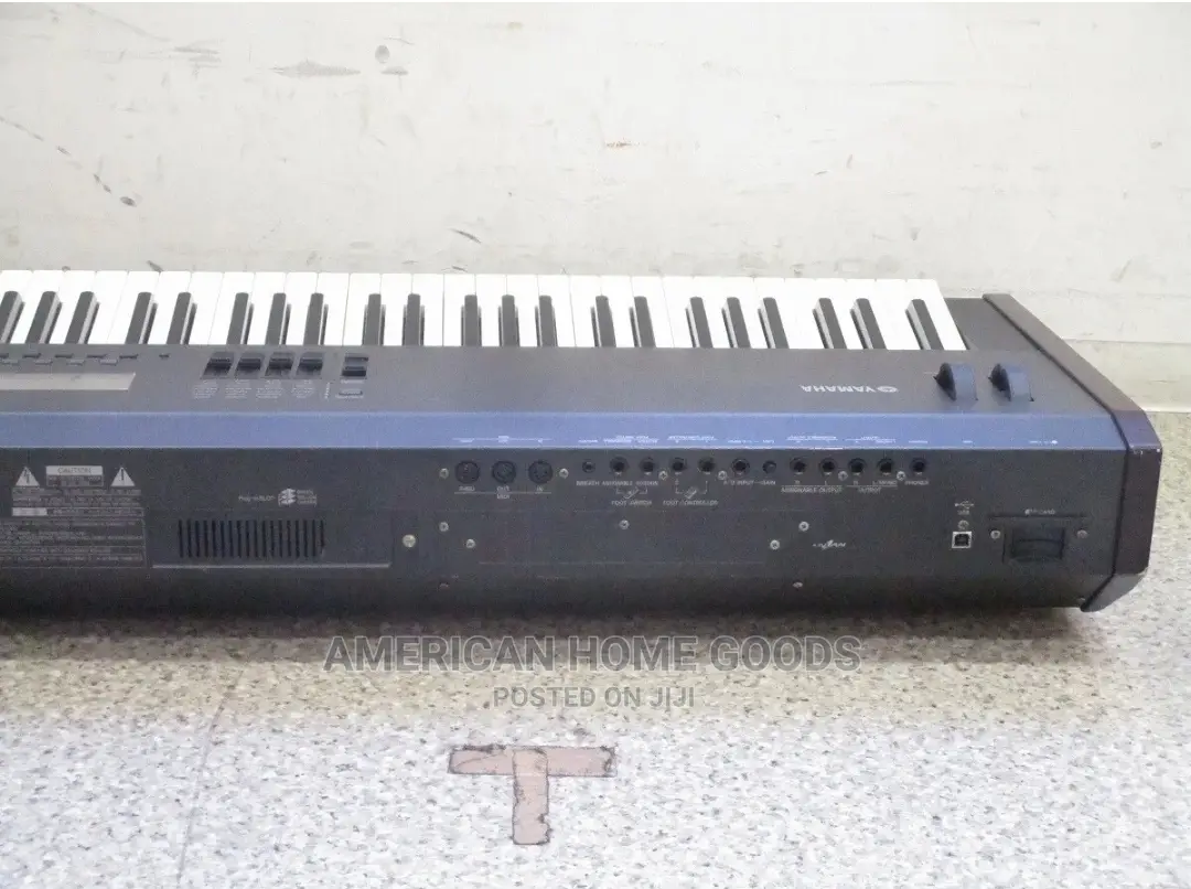Yamaha S90 88 Key Profesional Keyboard Synthesizer, MIDI/USB