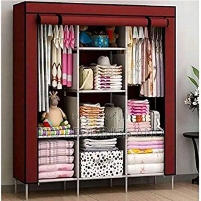 Wardrobe With Three Columns