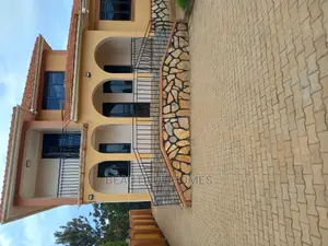 Furnished 5bdrm House in Kira for sale