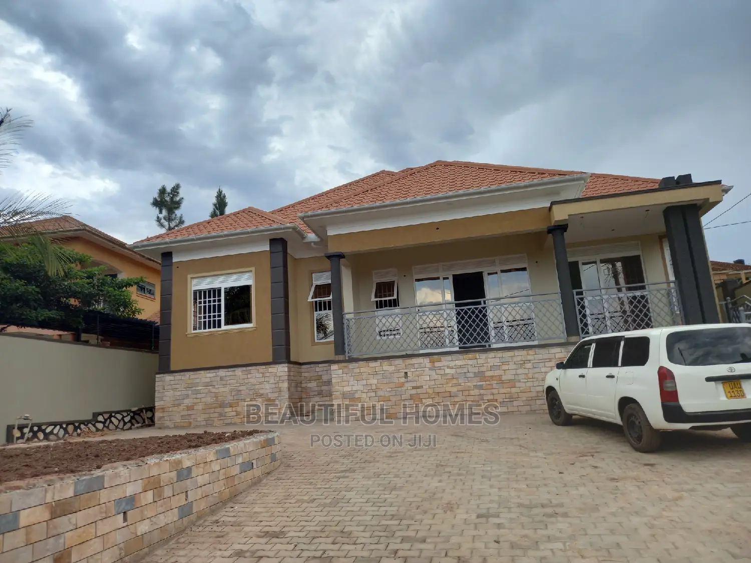 Furnished 4bdrm Bungalow in Kira for sale