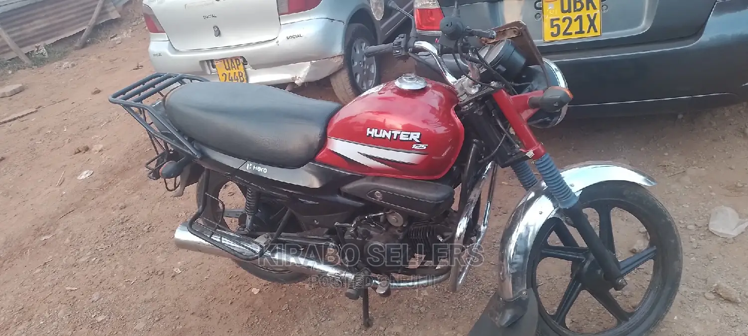 Hunter Daytona 350cc 2022 Red