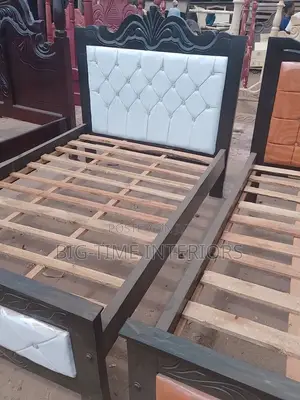 4*6 Leather Bed