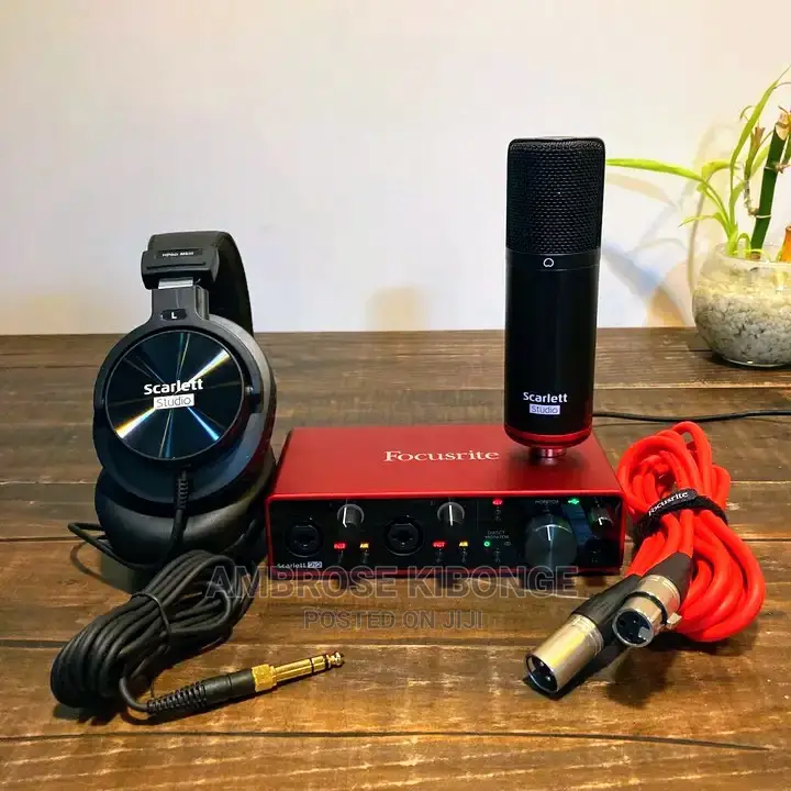 FOCUSRITE 2i2 Studio Pack Gen3 USB Audio Interface