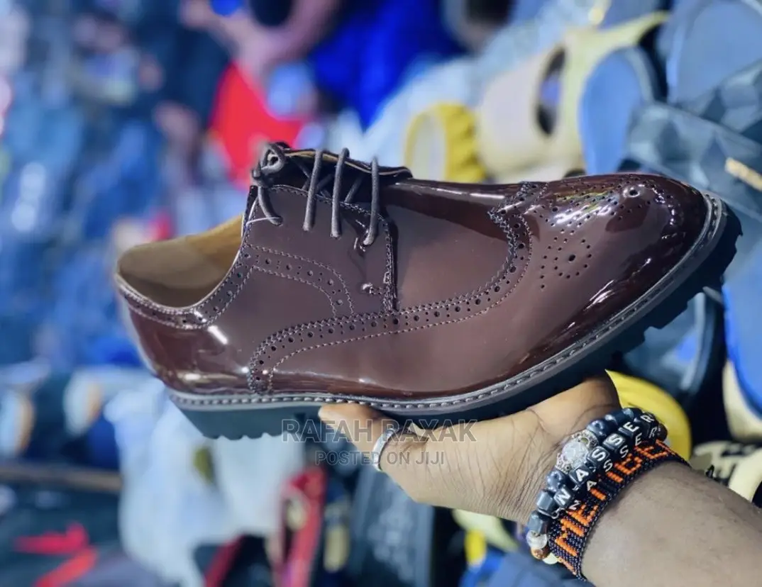 Men’S Classic Maroon G-Ten Shinny Oxfords