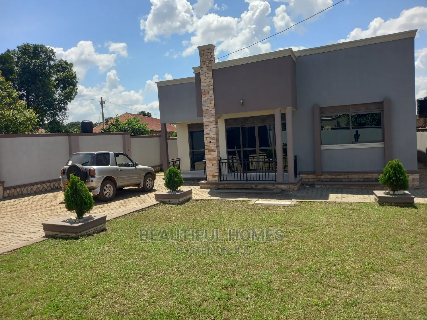 Furnished 4bdrm House in Kira for sale