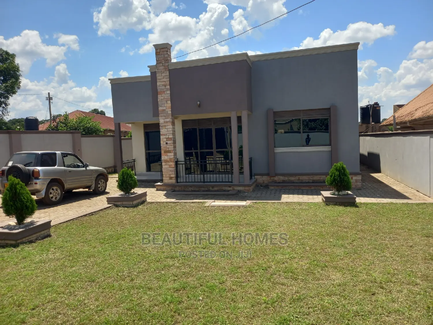 Furnished 4bdrm House in Kira for sale