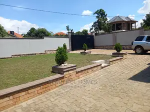 Furnished 4bdrm House in Kira for sale