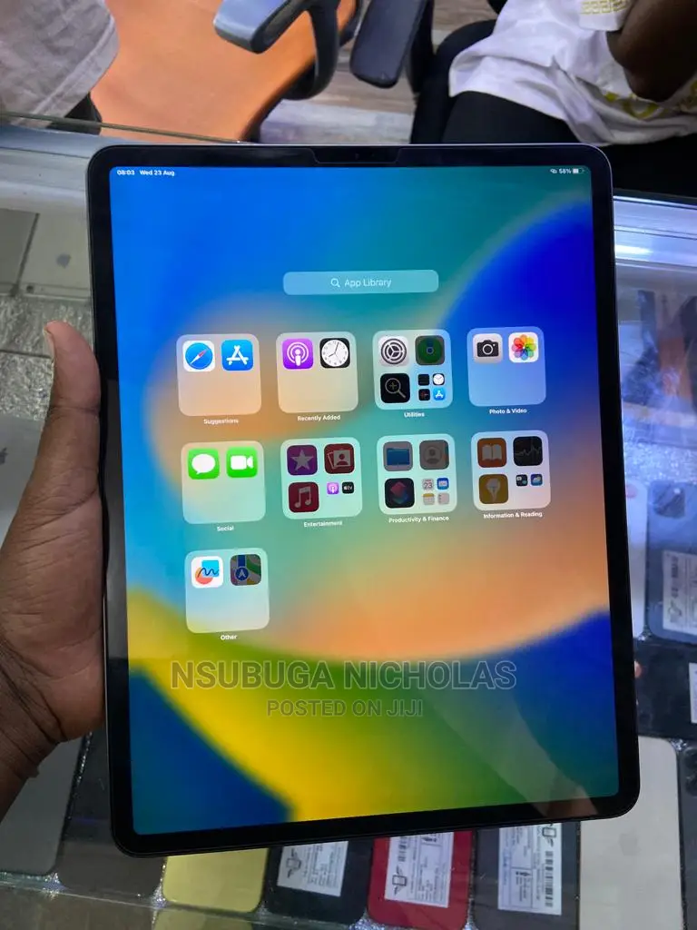 Apple iPad Pro 12.9 (2021) 256 GB Silver