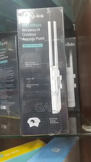 Photo - 9 Port POE Switch