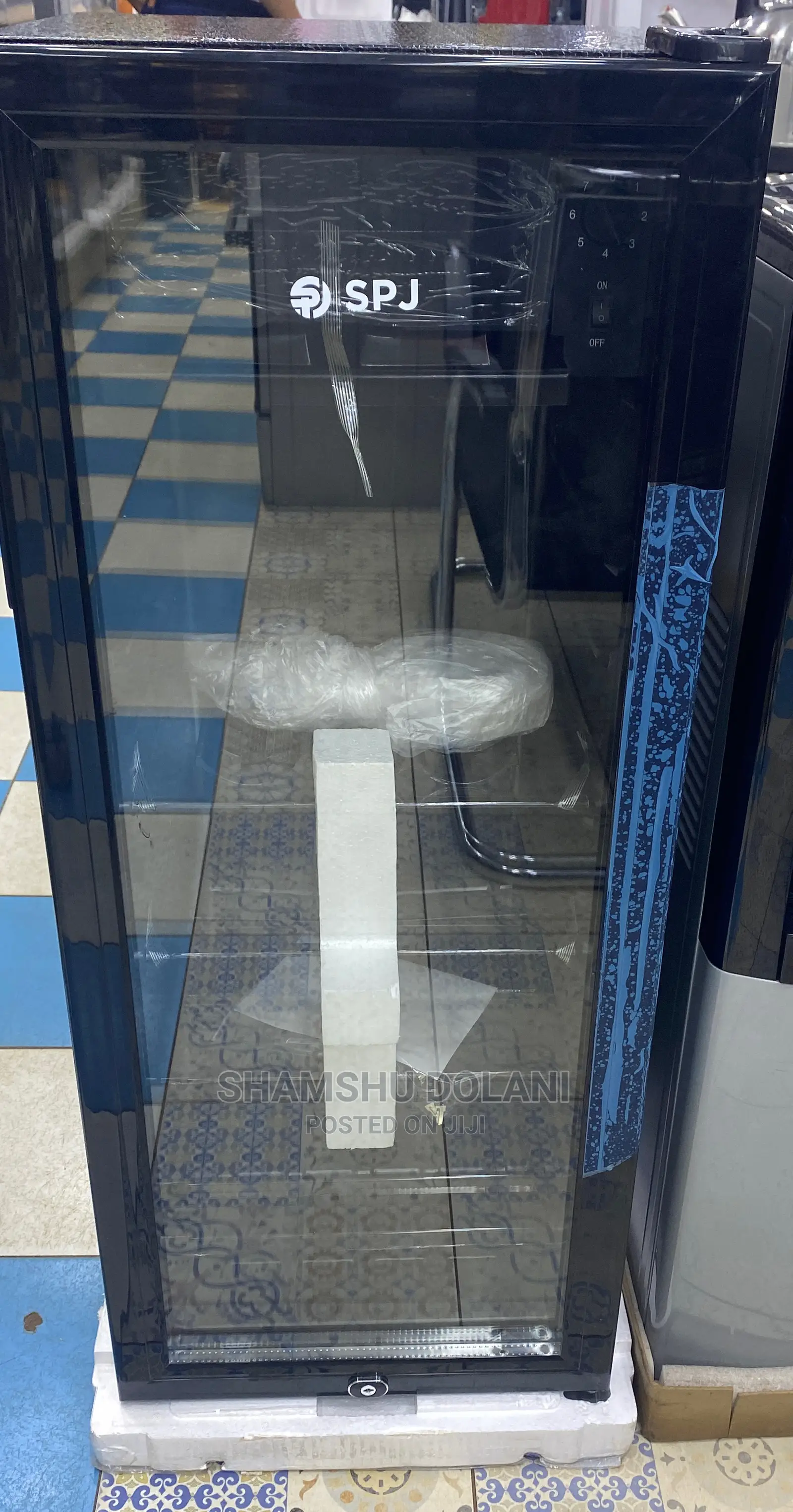 Disply Fridge