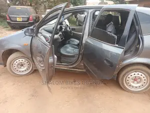 Nissan Almera 2005 Silver