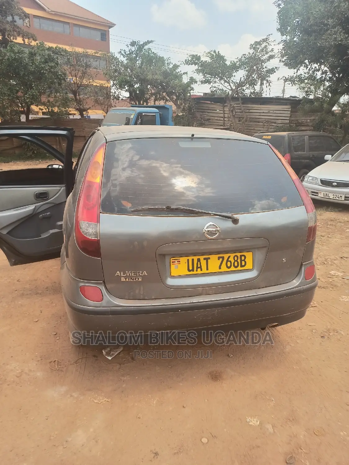Nissan Almera 2005 Silver