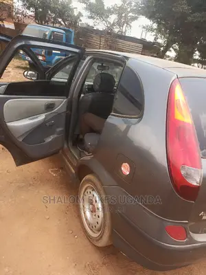 Nissan Almera 2005 Silver