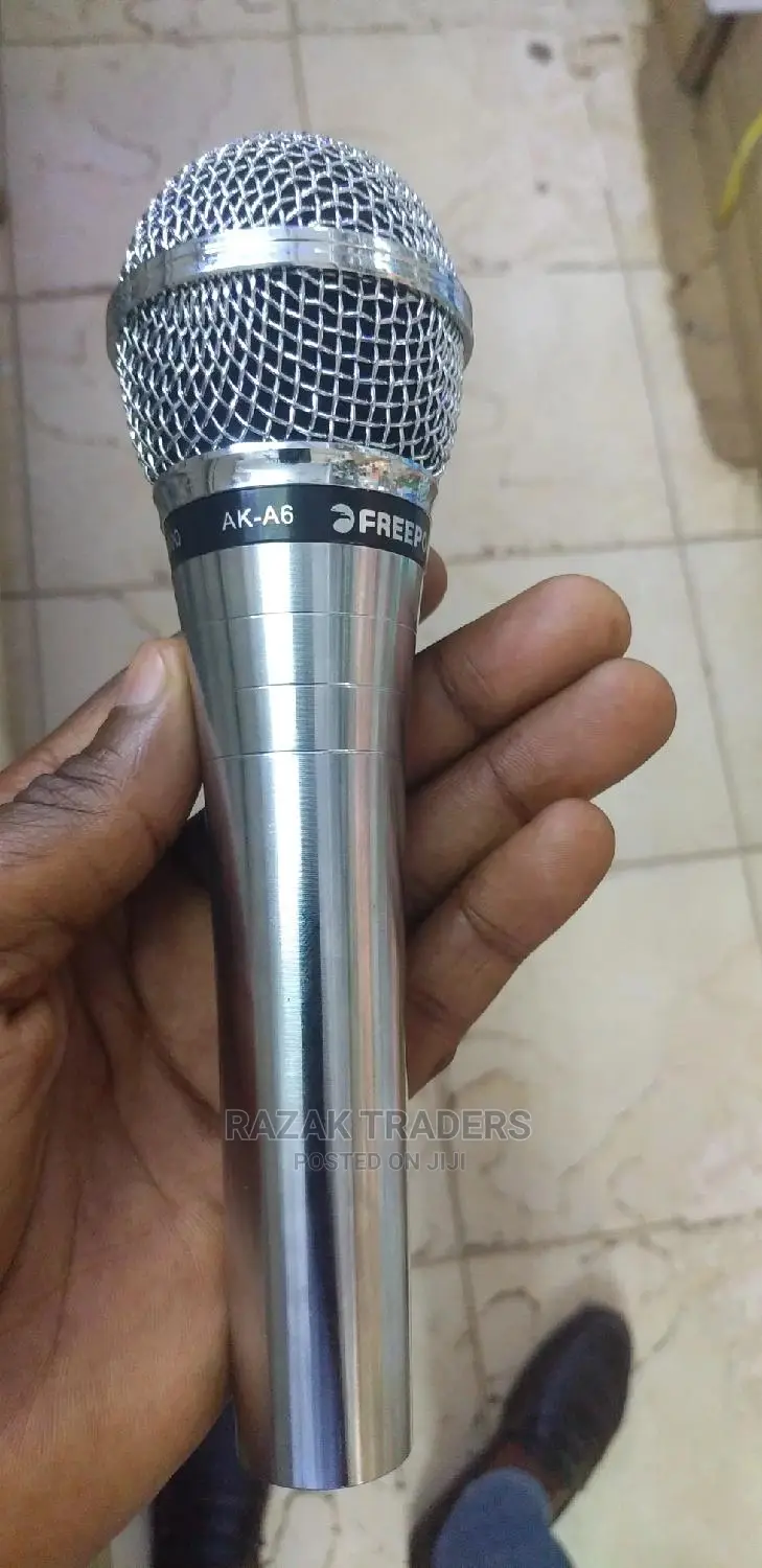 Free Power High Quality Wired Microphone