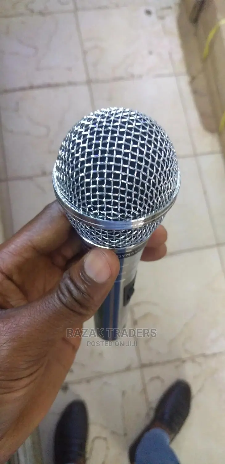 Free Power High Quality Wired Microphone