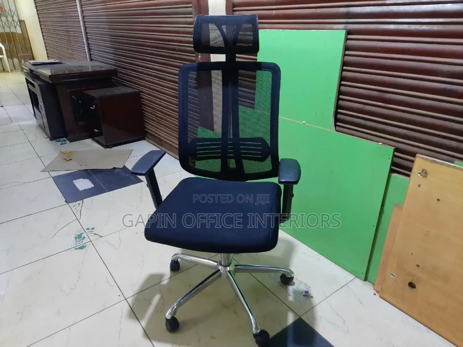 Rotating and Adjustable Office Mesh