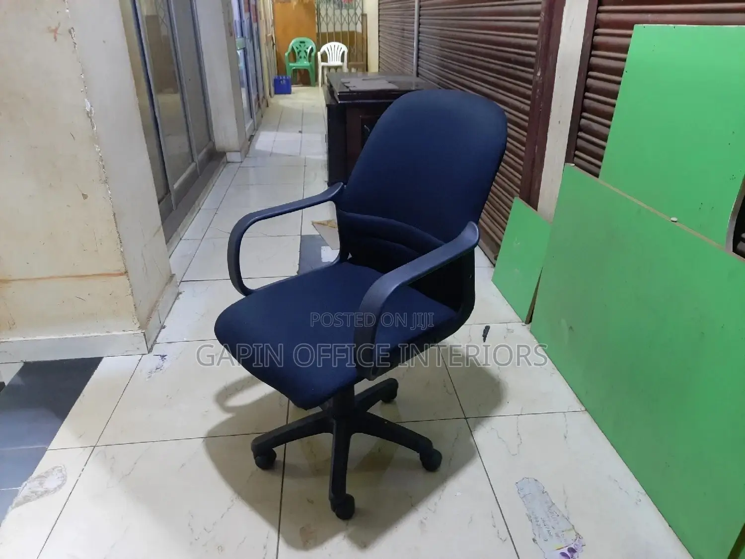 Medium Back Office Chair