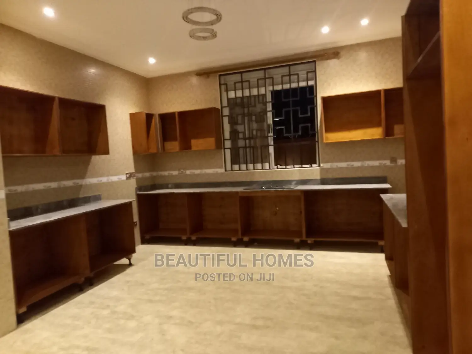 Furnished 7bdrm Mansion in Kyanja Corporate, Nakawa for sale