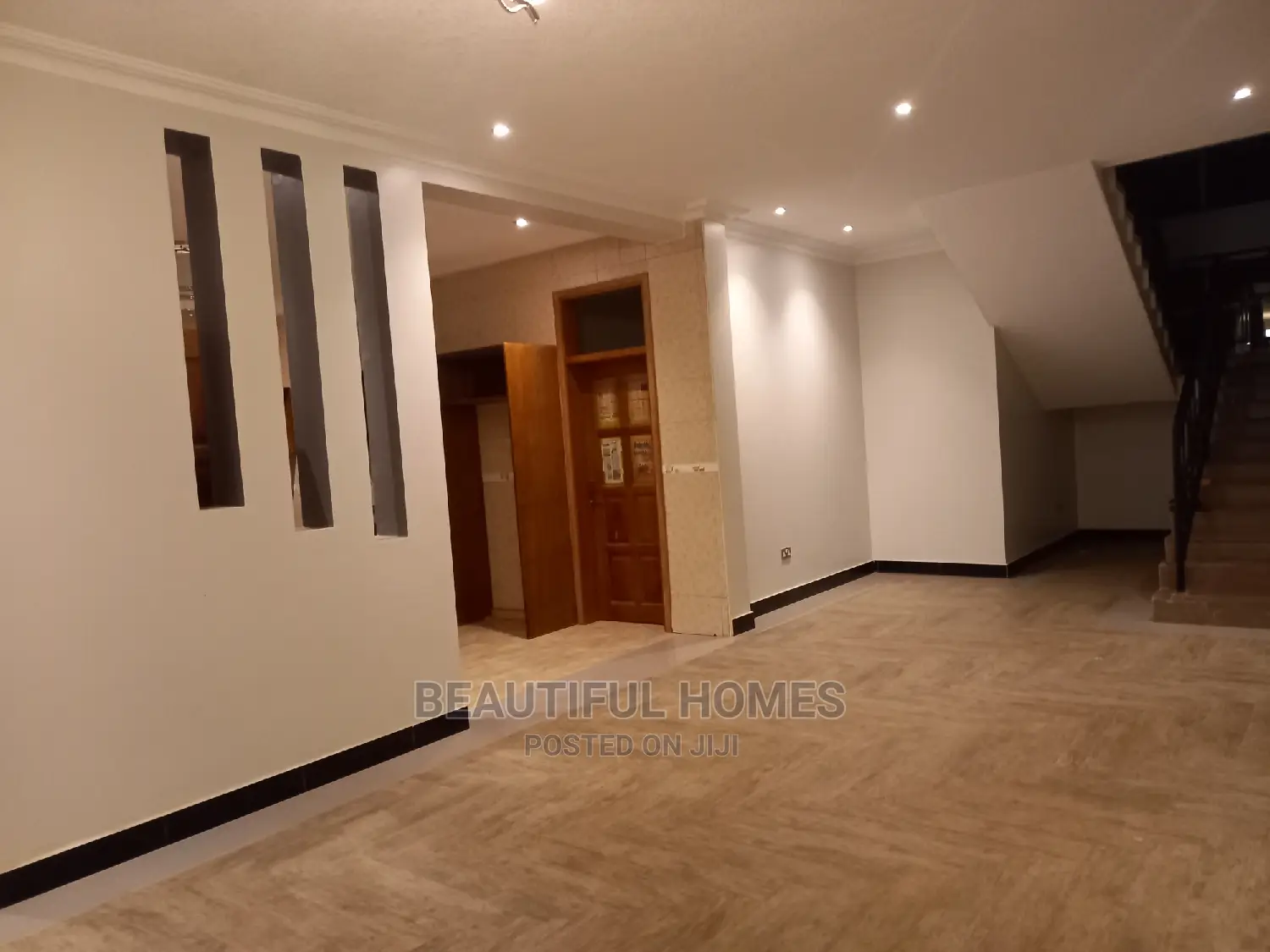Furnished 7bdrm Mansion in Kyanja Corporate, Nakawa for sale