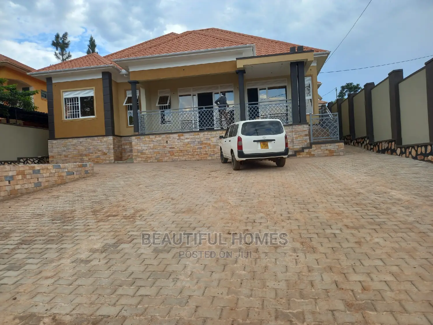 Furnished 4bdrm House in Kira for sale