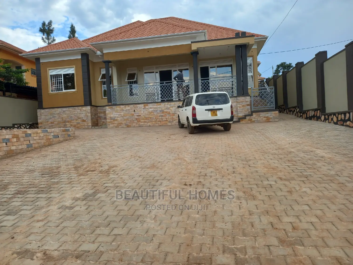 Furnished 4bdrm House in Kira for sale