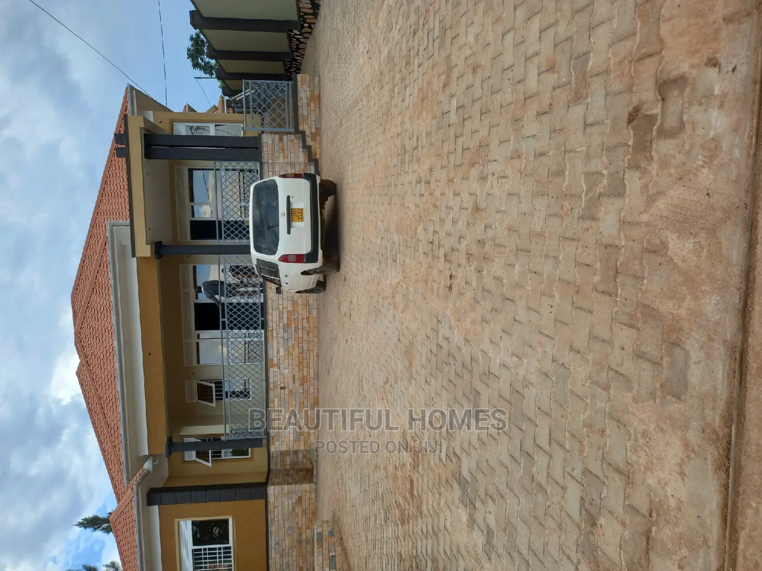 Furnished 4bdrm Maisonette in Kira for sale