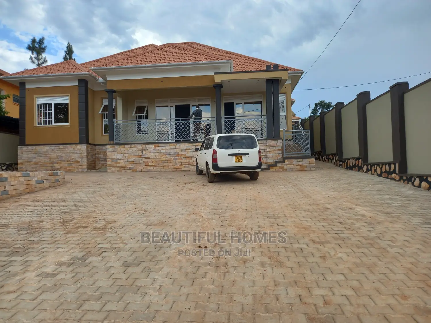 Furnished 4bdrm Maisonette in Kira for sale