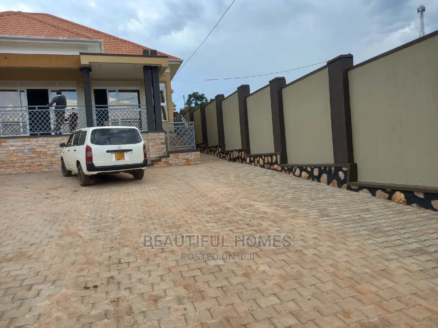 Furnished 4bdrm Maisonette in Kira for sale