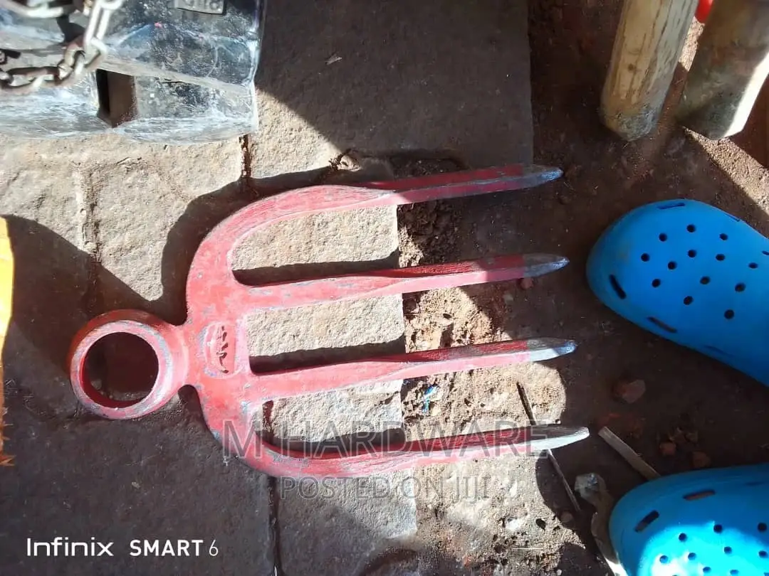 Garden Tools, Hoes,Panga, Pick Axe ,Axe , Spades , Wire Etc