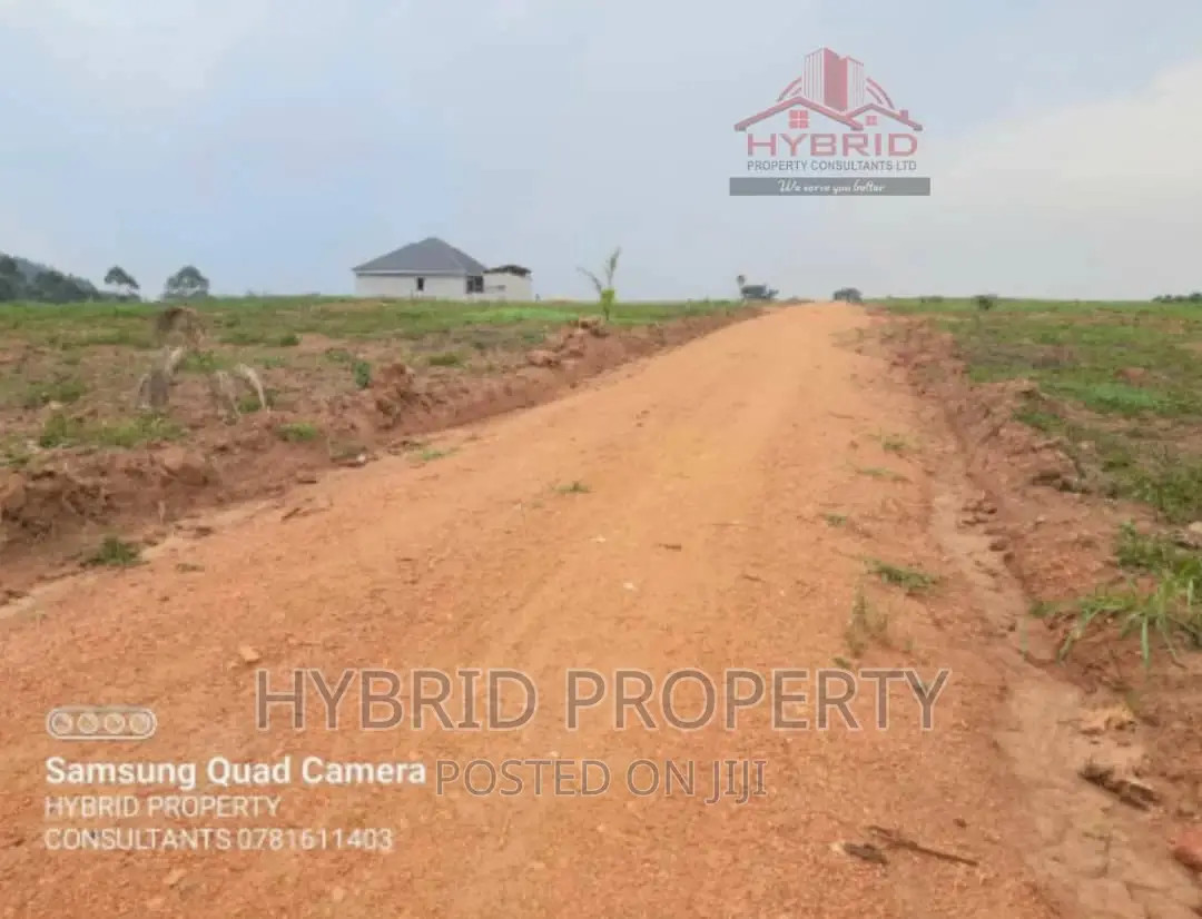 Plots for Sale at Kakiri~Kikandwa Highway Executive Estate.