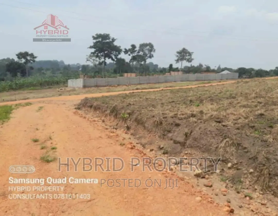 Plots for Sale at Kakiri~Kikandwa Highway Executive Estate.