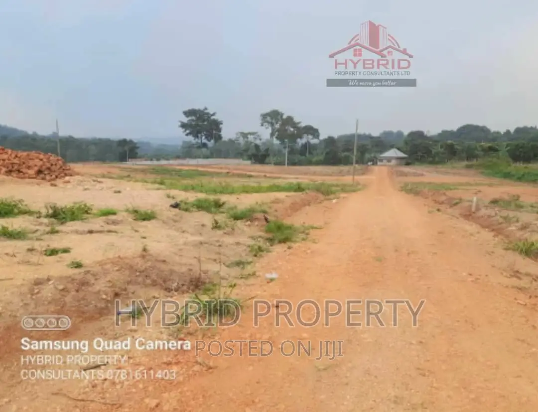 Plots for Sale at Kakiri~Kikandwa Highway Executive Estate.