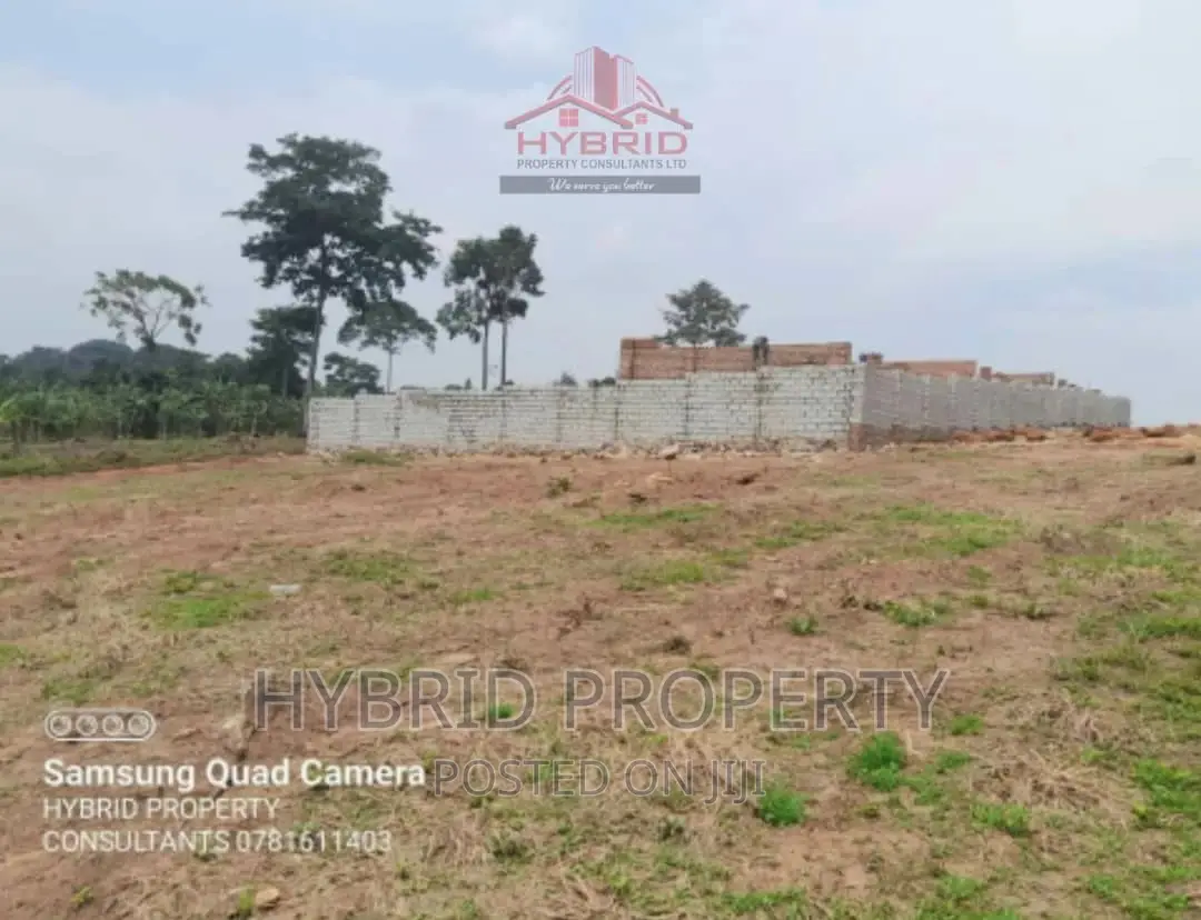 Plots for Sale at Kakiri~Kikandwa Highway Executive Estate.