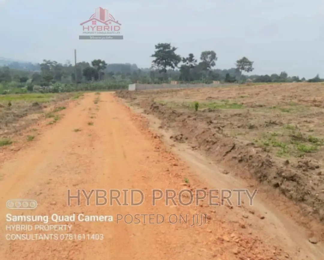 Plots for Sale at Kakiri~Kikandwa Highway Executive Estate.