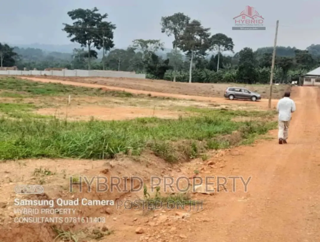 Plots for Sale at Kakiri~Kikandwa Highway Executive Estate.