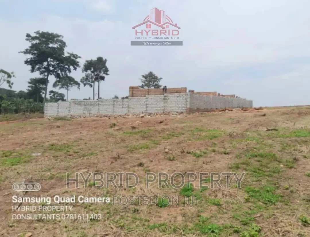 Plots for Sale at Kakiri~Kikandwa Highway Executive Estate.