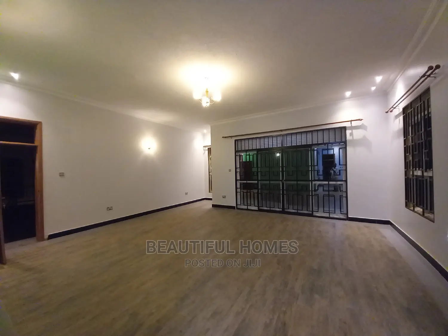 Furnished 7bdrm House in Kira for sale