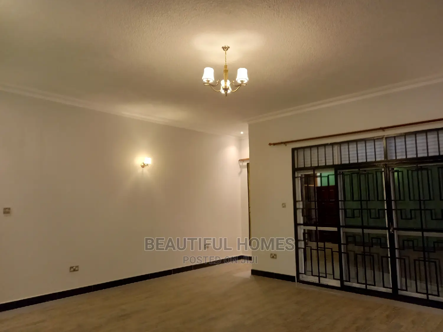 Furnished 7bdrm House in Kira for sale