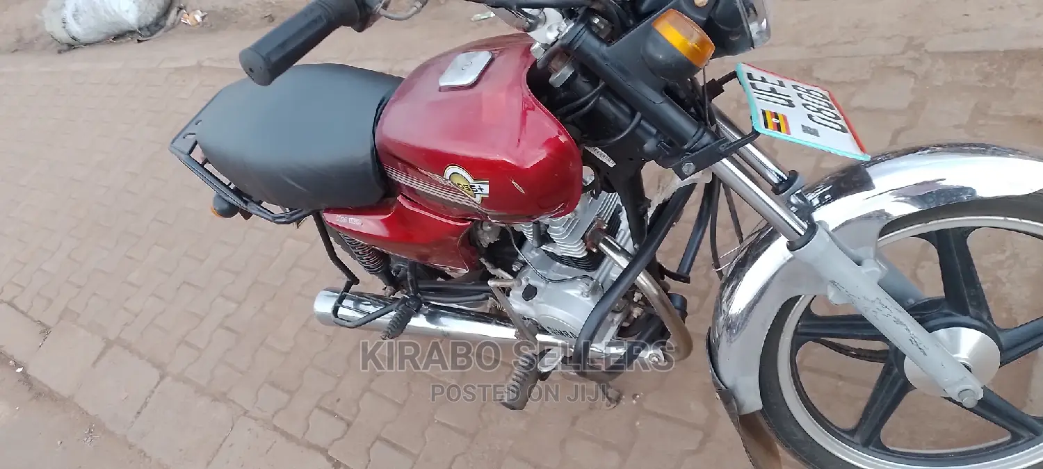 Bajaj Pulsar 180 2022 Red