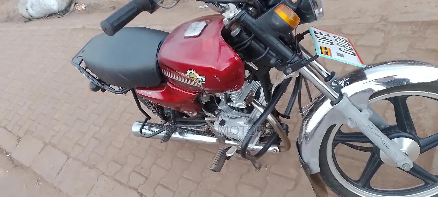Bajaj Pulsar 180 2022 Red