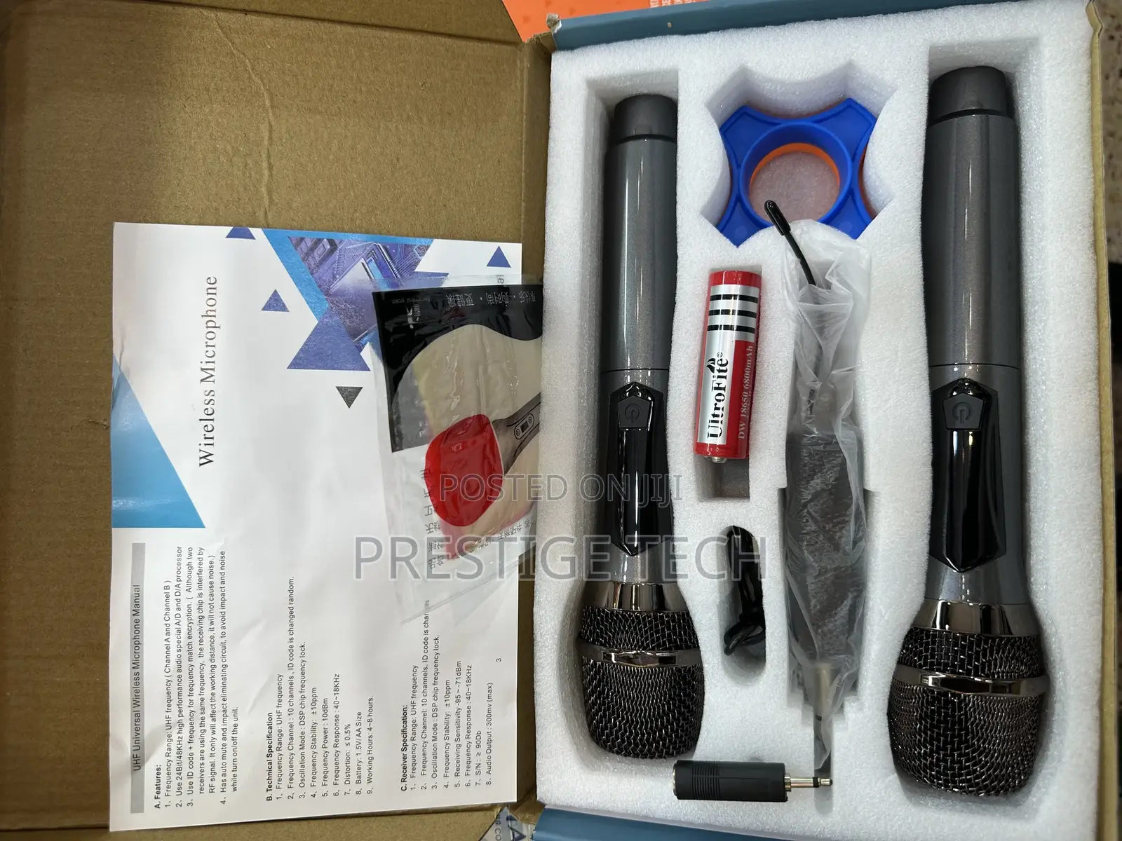Professional Universal Wireless Microphones (Pair)