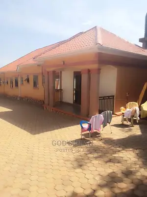 Photo - Very Busy Guest House on Forced Sale in Buloba on 25decimals