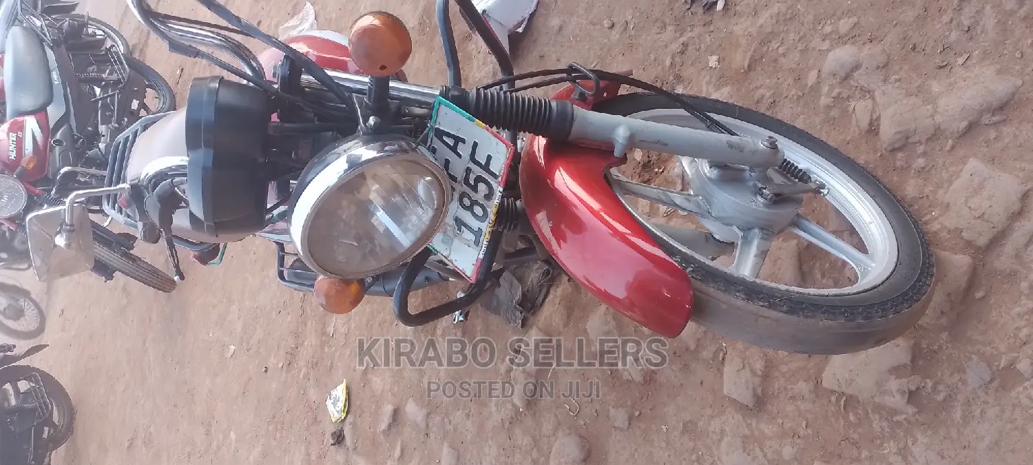 TVS Apache 160 4V 2022 Red