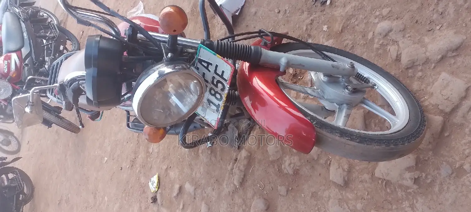 TVS Apache 160 4V 2022 Red