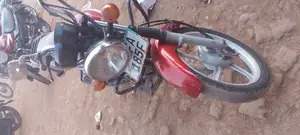 TVS Apache 160 4V 2022 Red