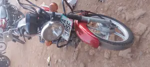 TVS Apache 160 4V 2022 Red