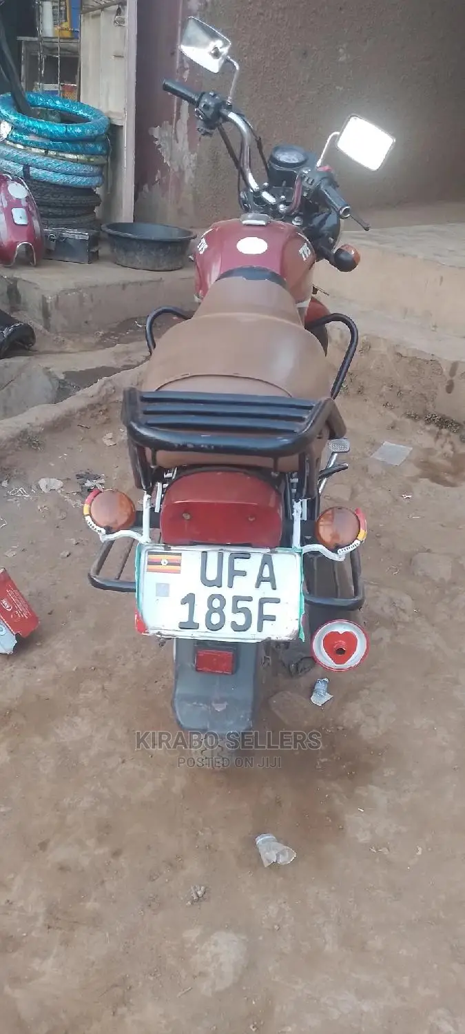 TVS Apache 160 4V 2022 Red